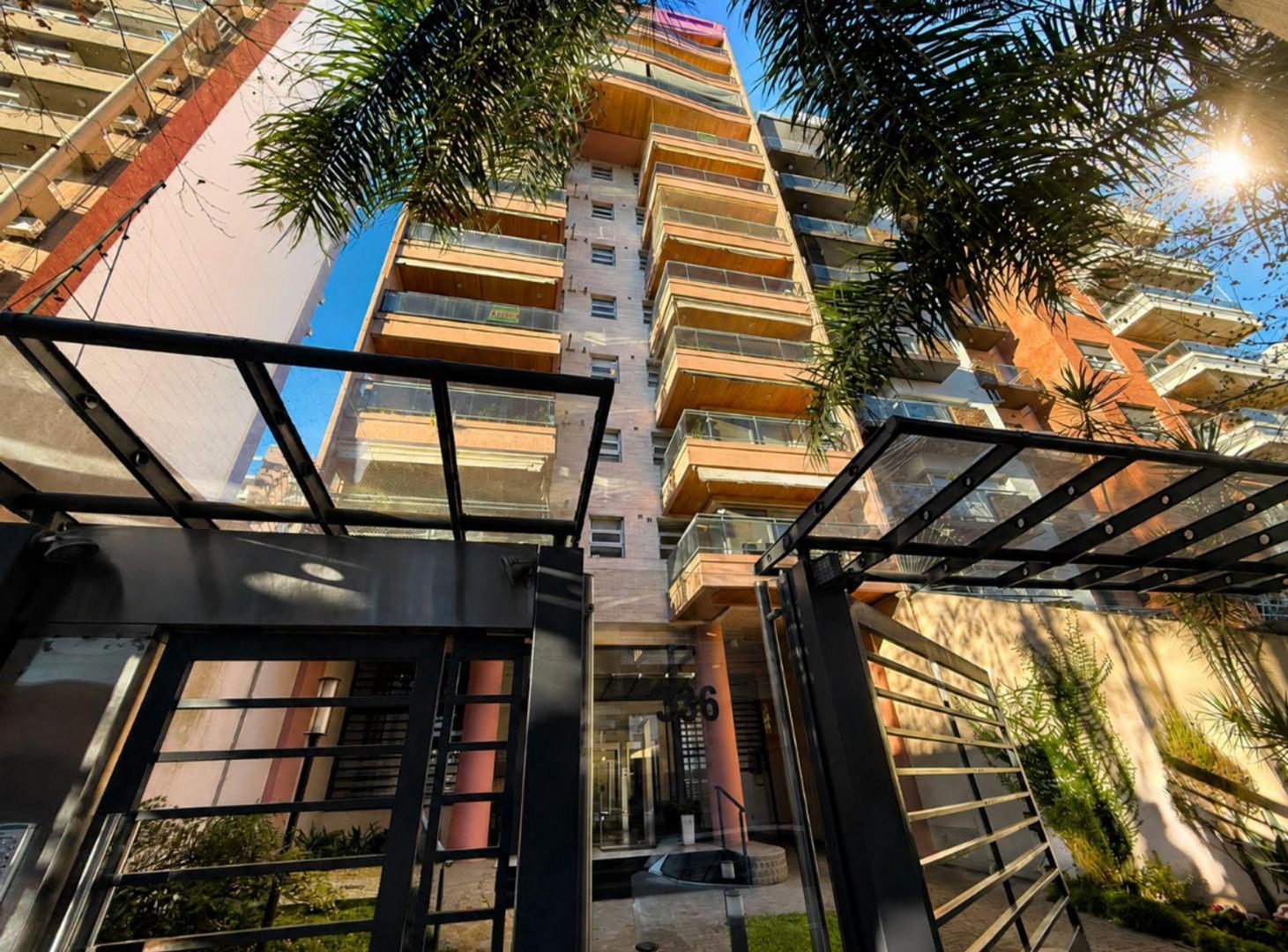 Foto de PISO DE CATEGORIA 4 AMB | QUILMES CENTRO, imagen 1