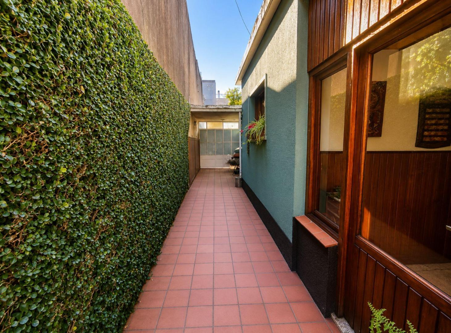 Foto de VENTA CASA 3 AMBIENTES EN BERNAL – APTO CRÉDITO, imagen 3