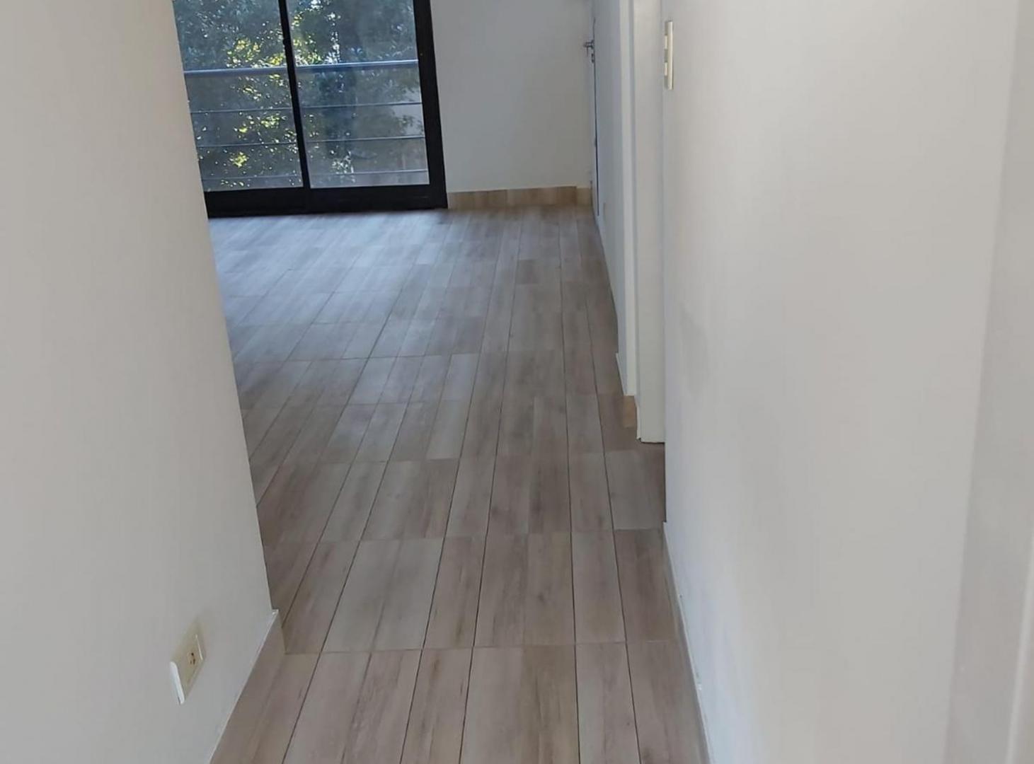 Foto de Venta departamento dos amb en Bernal con cochera, imagen 3