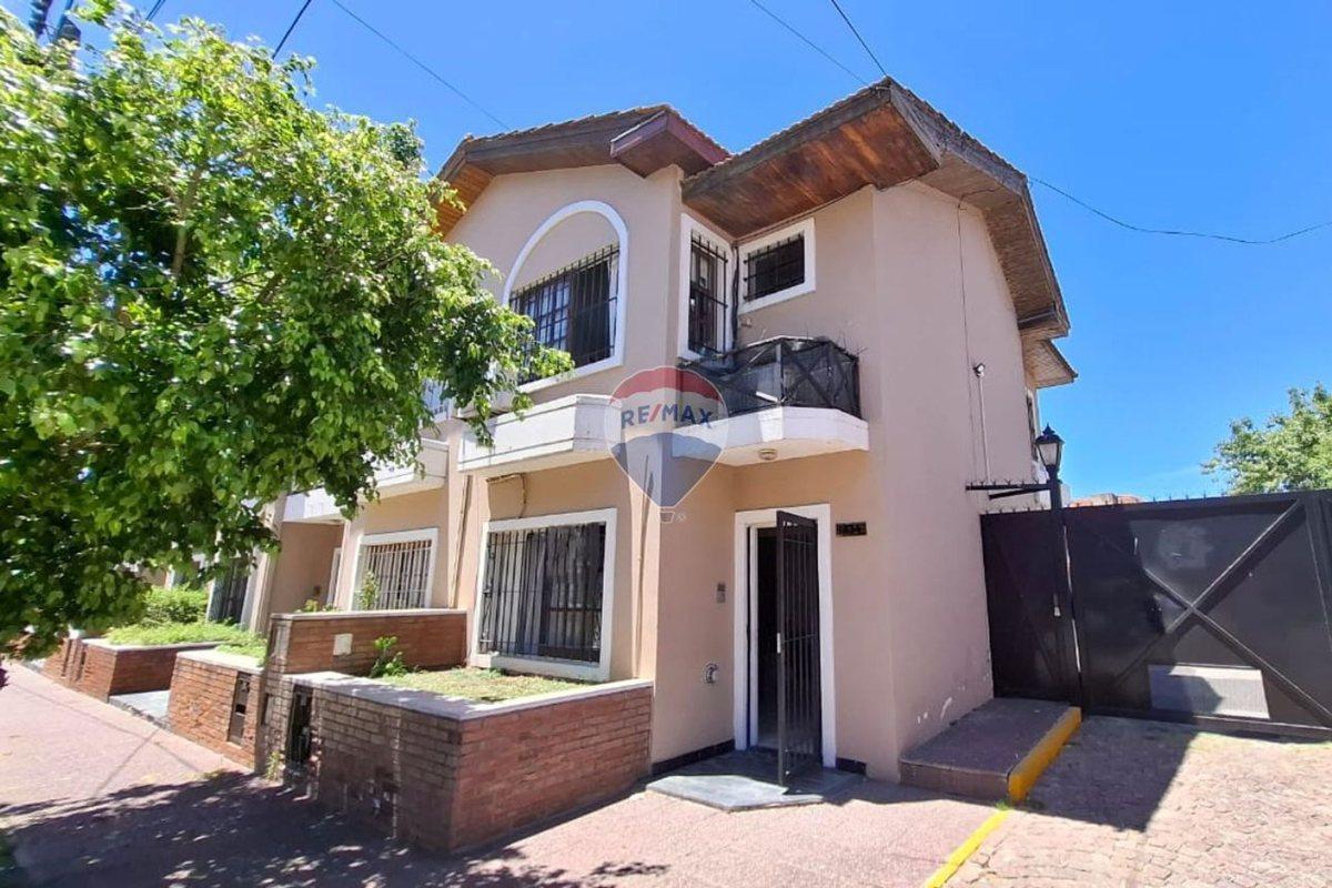 Foto de VENTA DUPLEX 3 AMB COMPLEJO CERRADO CON COCHERA, imagen 1