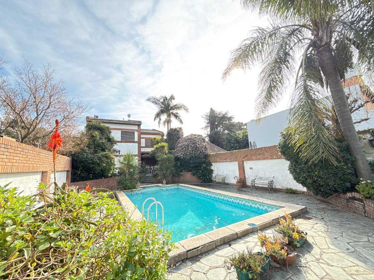 Foto de VENTA CASA 5 AMB CON PISCINA Y COCHERA - QUILMES, imagen 3