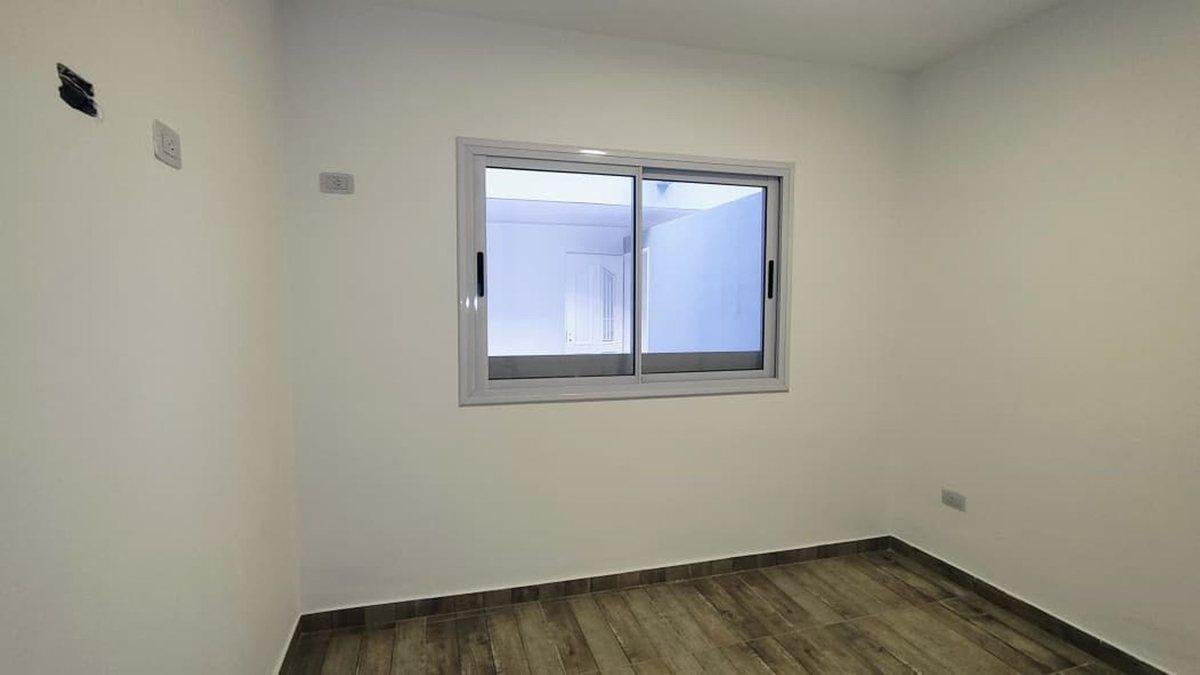 Foto de VENTA DEPARTAMENTO A ESTRENAR 1 PISO CON PATIO, imagen 2