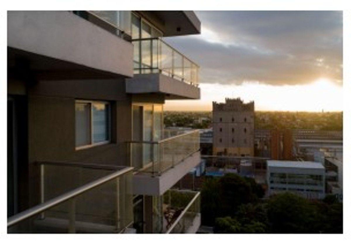 Foto de VENTA DPTO 3 AMBIENTES BALCON Y COCHERA QUILMES, imagen 1