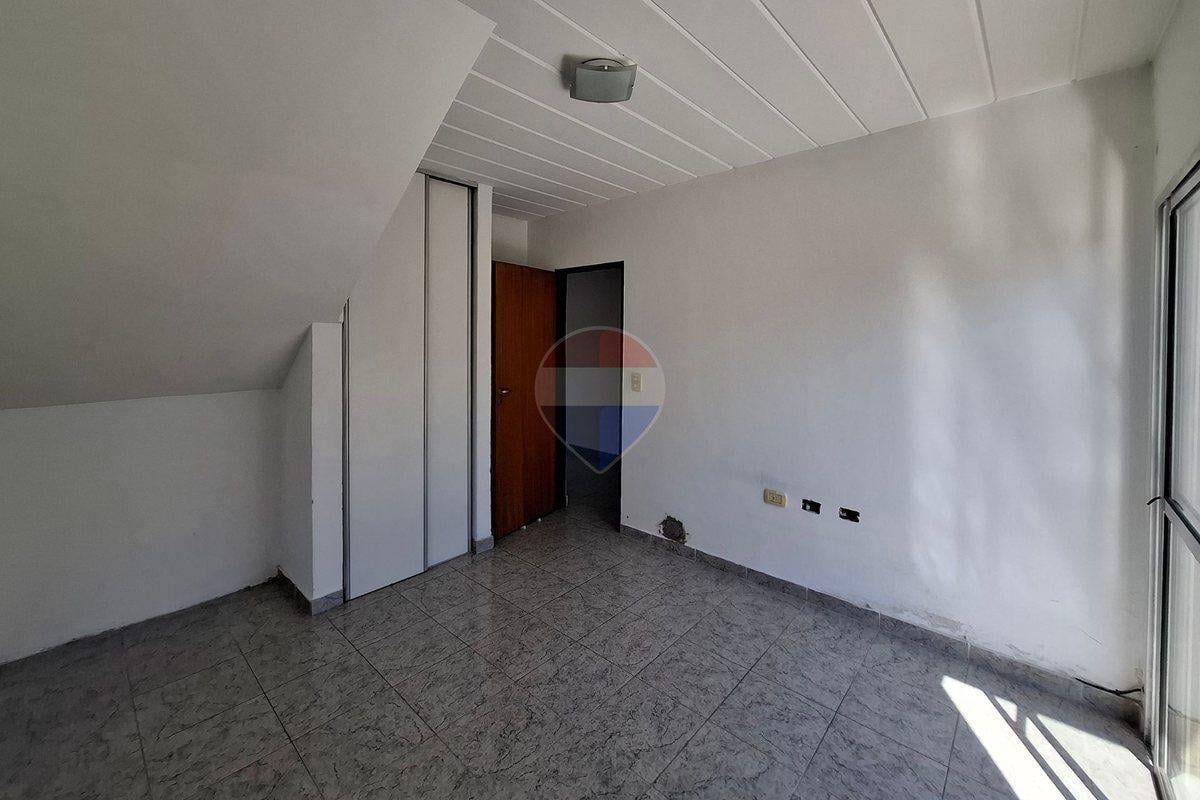 Foto de VENTA SEMIPISO 2 AMBIENTES CON COCHERA QUILMES, imagen 2