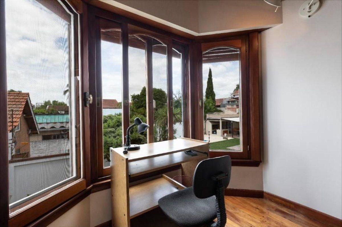 Foto de VENTA CASA QUILMES OESTE 3 PLANTAS 5 ambientes, imagen 5