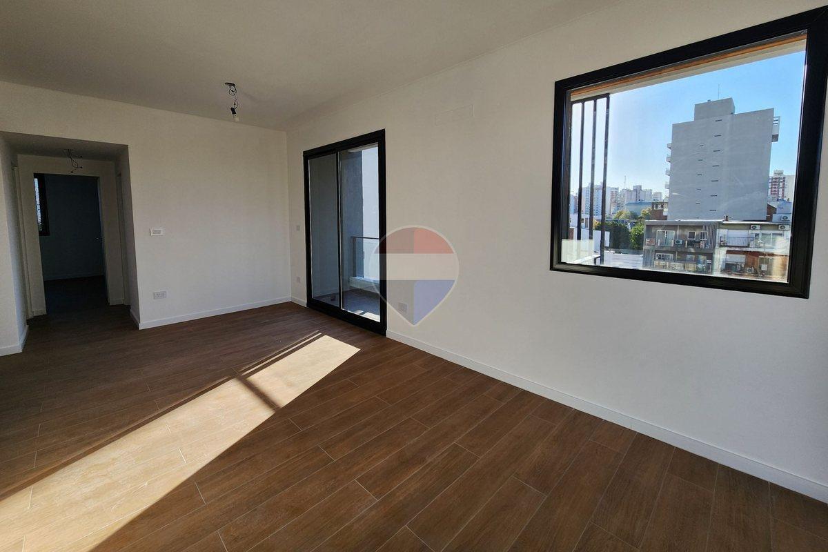 Foto de VENTA DEPTO 3 AMB c/ COCHERA EN QUILMES CENTRO, imagen 2