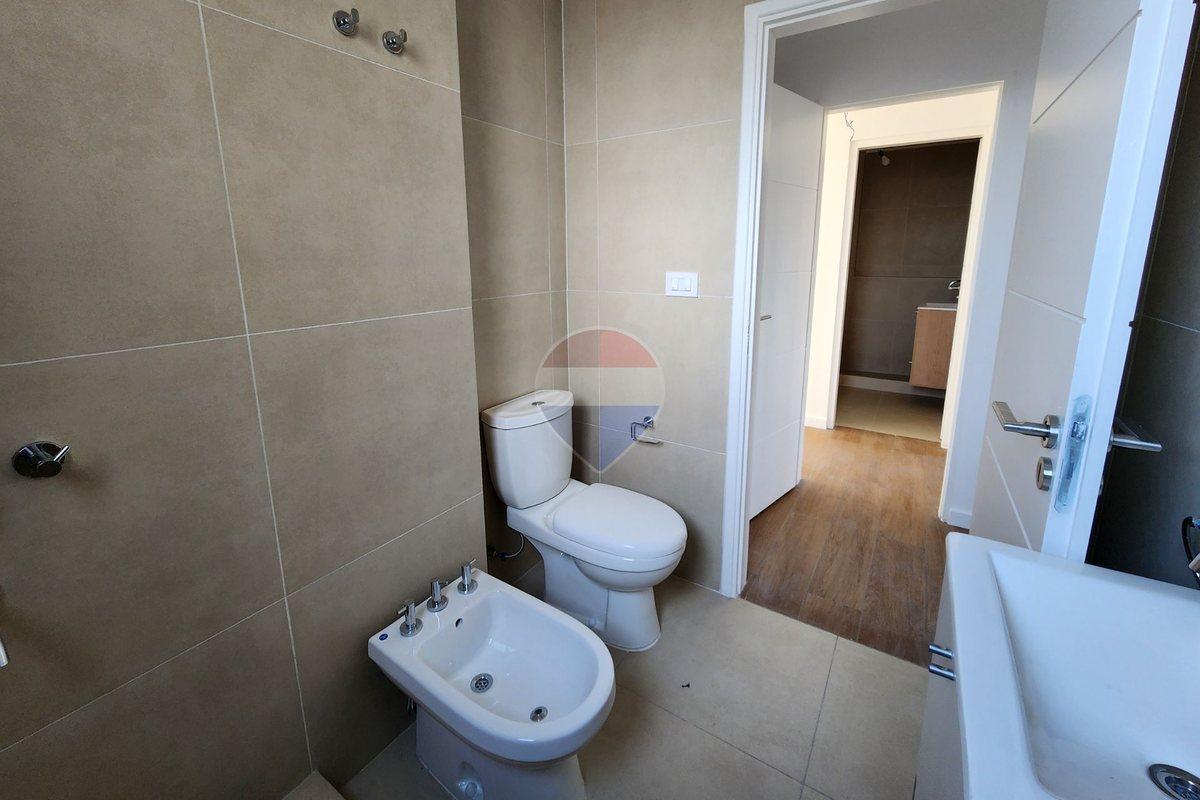 Foto de VENTA DEPTO 3 AMB c/ COCHERA EN QUILMES CENTRO, imagen 4