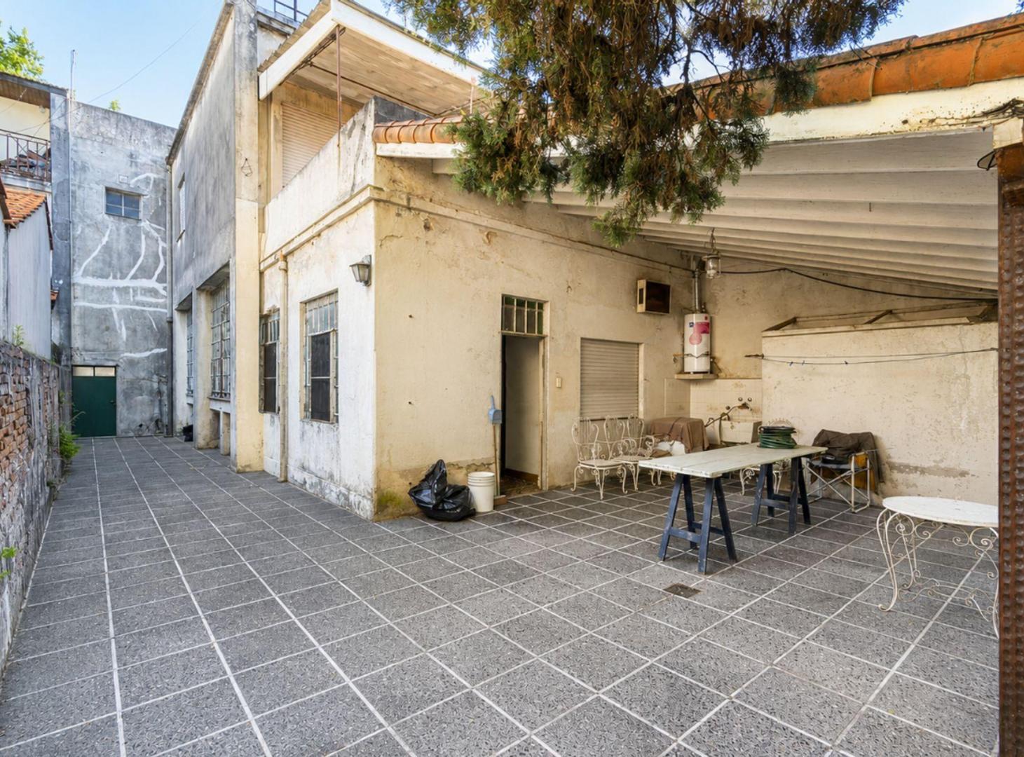 Foto de VENTA CASA/LOTE IDEAL INVERSOR 397M2 R2 BERNAL, imagen 1