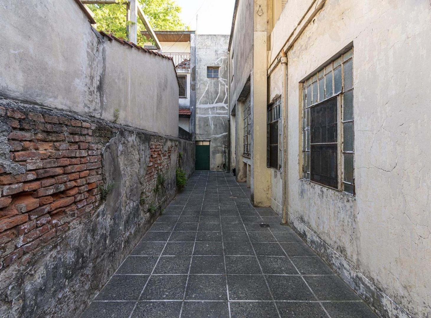 Foto de VENTA CASA/LOTE IDEAL INVERSOR 397M2 R2 BERNAL, imagen 3