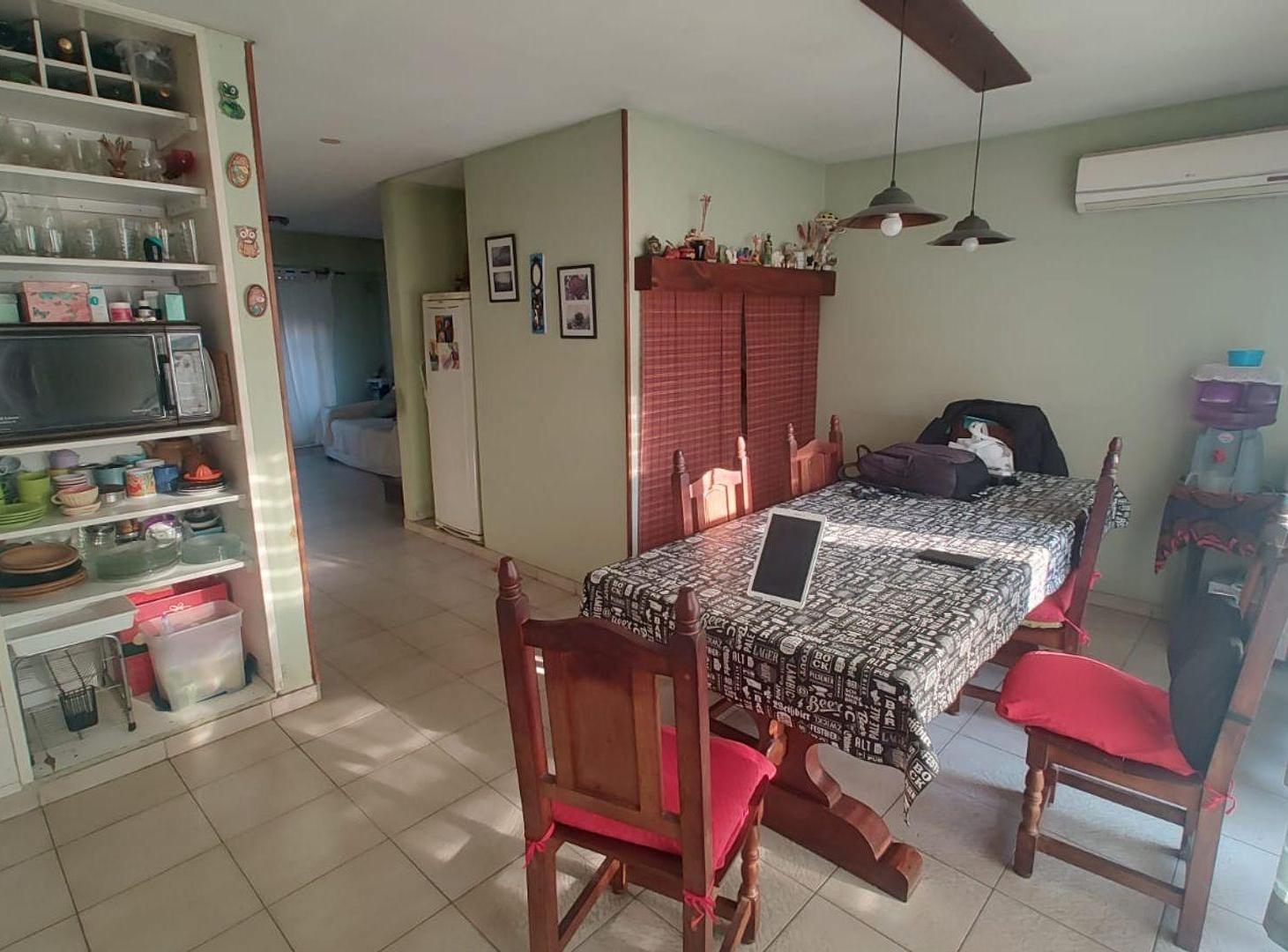 Foto de VENTA DEPTO DUPLEX 4 AMB PATIO COCHERA QUILMES, imagen 3