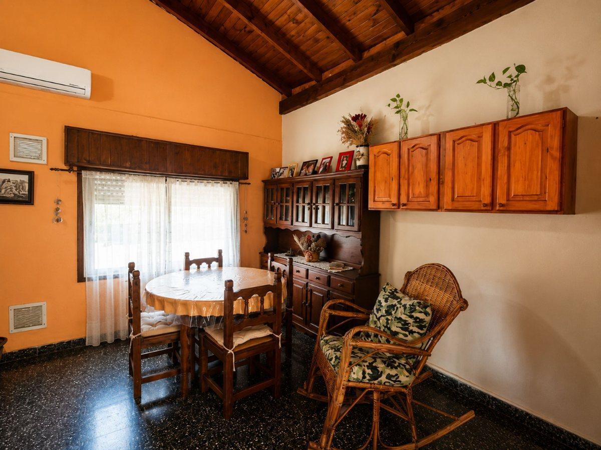 Foto de Venta Casa de 3 ambientes en Berazategui, imagen 3