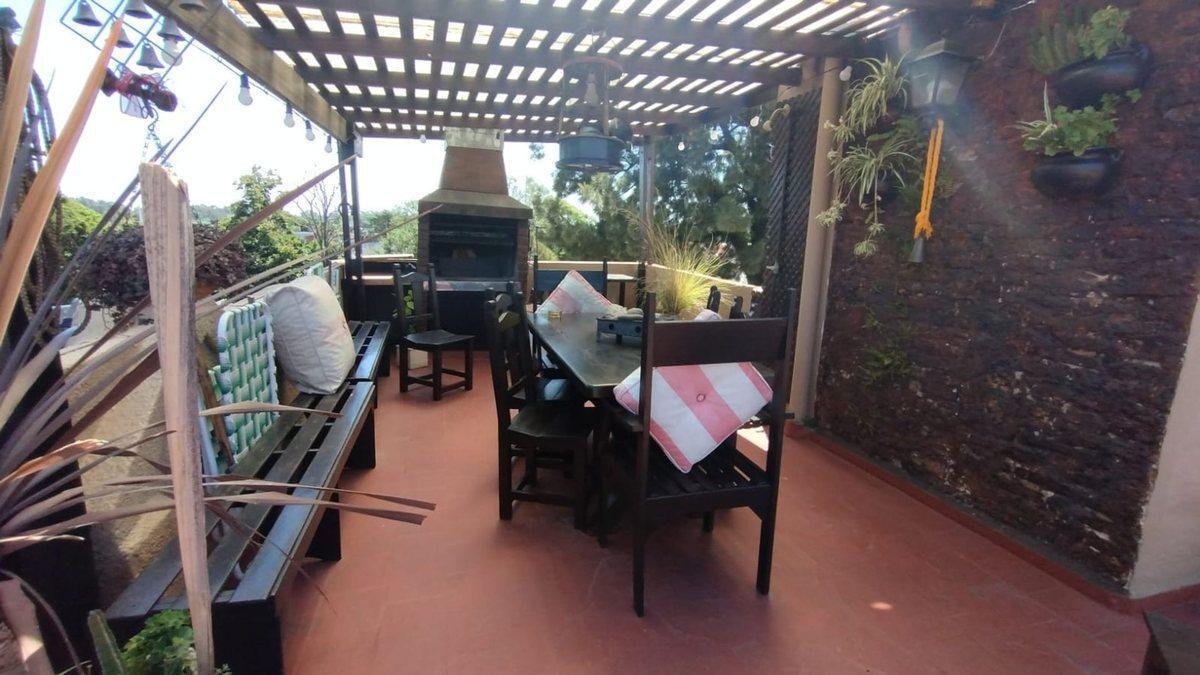 Foto de Venta casa 3 ambientes Y cochera B° Parque Bernal, imagen 3