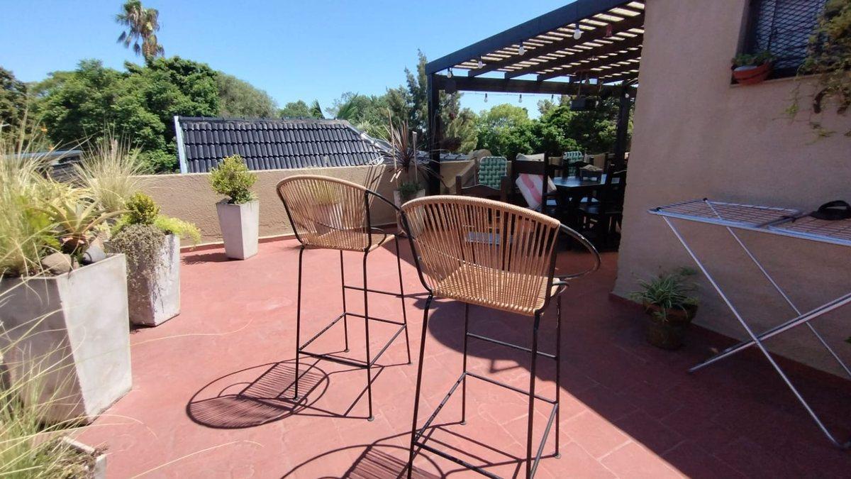 Foto de Venta casa 3 ambientes Y cochera B° Parque Bernal, imagen 2