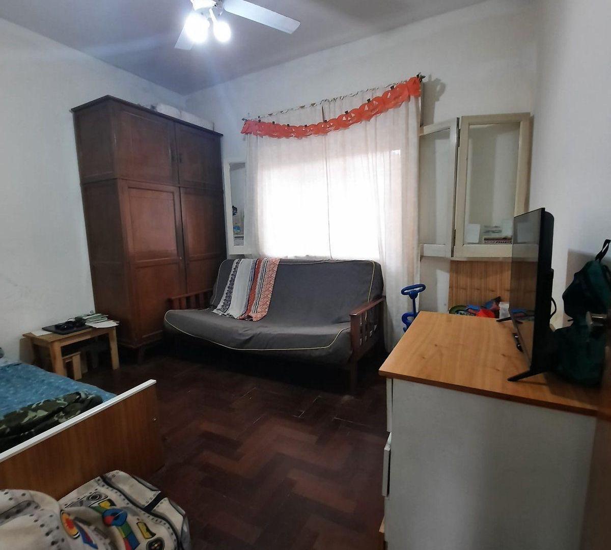 Foto de VENTA PH 3 AMBIENTES AL FRENTE C/ PATIO BERNAL, imagen 1