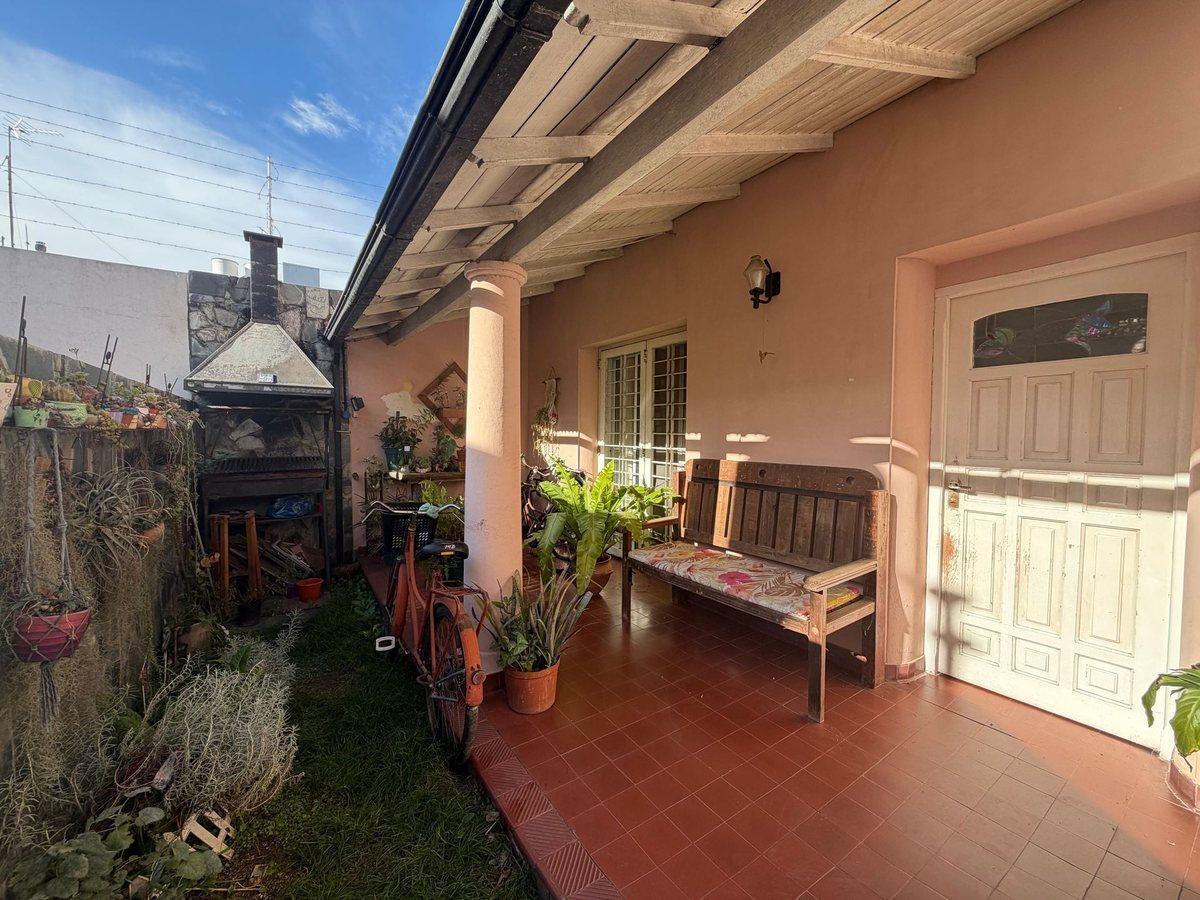 Foto de VENTA PH 5 AMBIENTES EN BERNAL, imagen 1