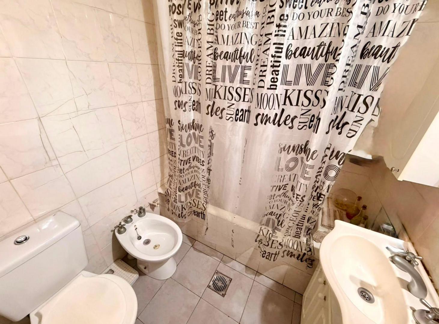 Foto de VENTA CASA 4 AMBIENTES, BERNAL ESTE., imagen 5