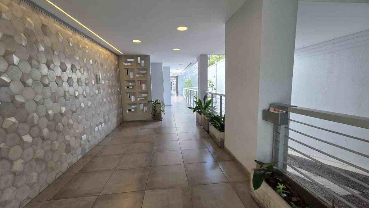 Foto de VENTA DEPTO 3 AMB TERRAZA PRIVADA COCHERA BERNAL, imagen 4
