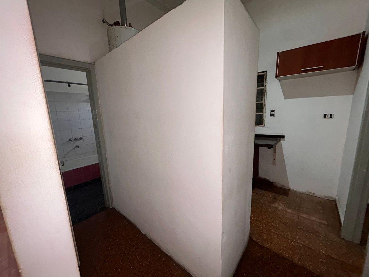 Foto de VENTA PH con LOCAL, 3 AMB BERNAL por escalera, imagen 4