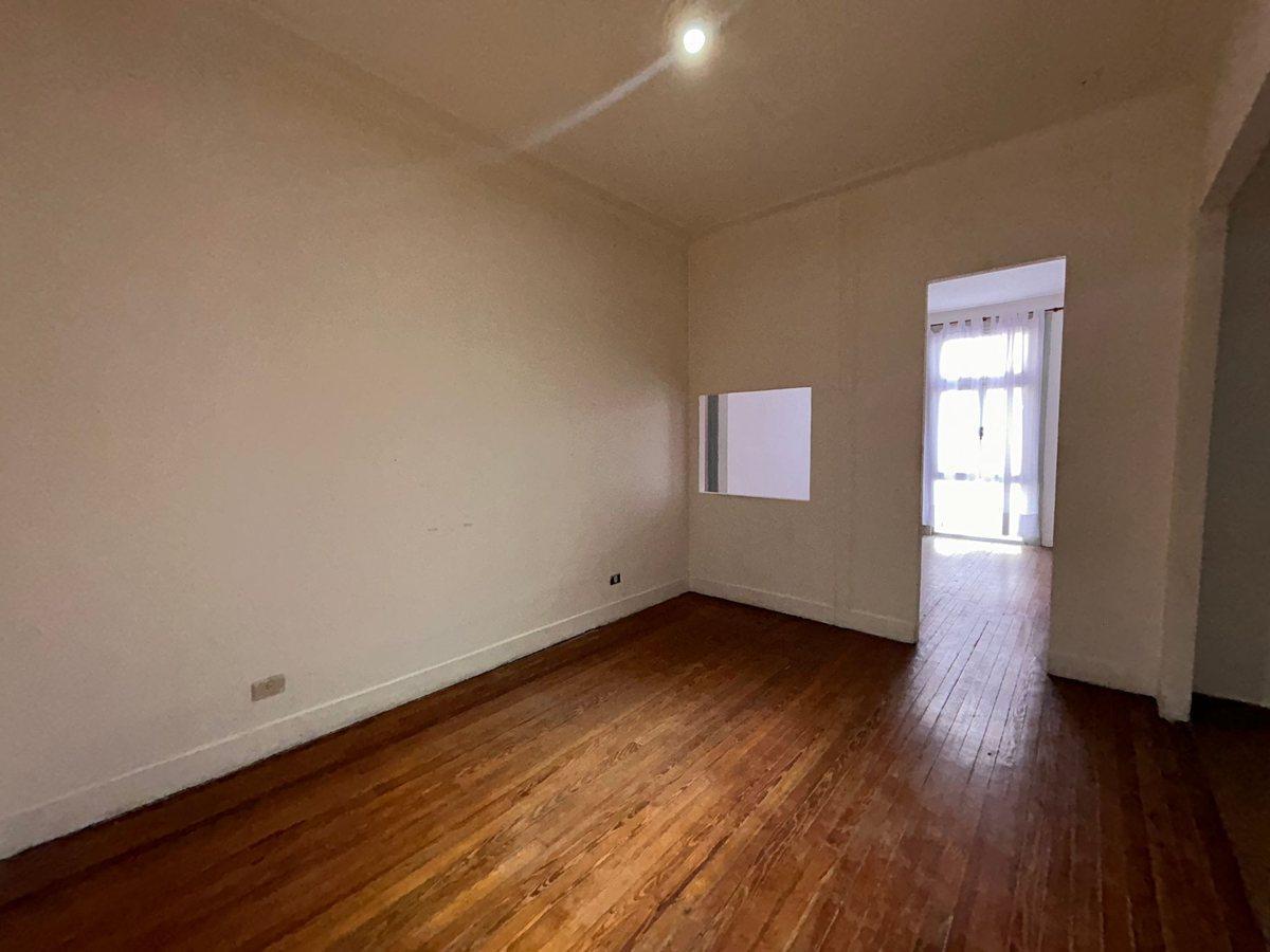 Foto de VENTA PH con LOCAL, 3 AMB BERNAL por escalera, imagen 3