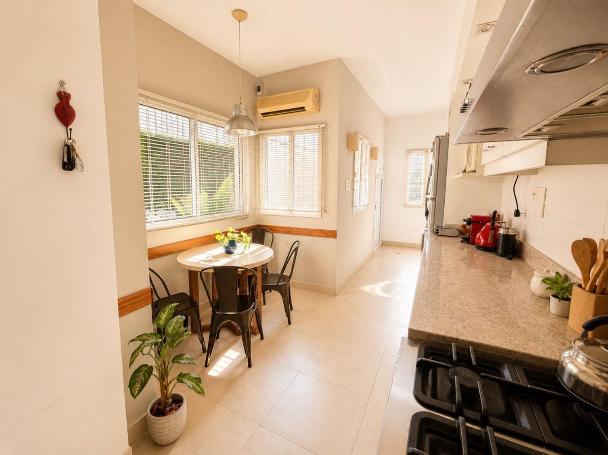 Foto de VENTA CASA 3 AMBIENTES JARDIN QUILMES APTO CREDITO, imagen 2