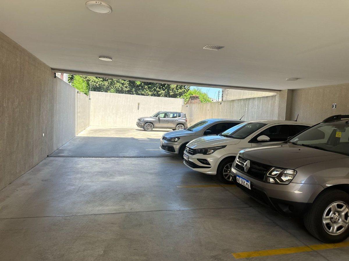 Foto de VENTA DEPARTAMENTO 2 AMBIENTES C COCHERA QUILMES, imagen 5