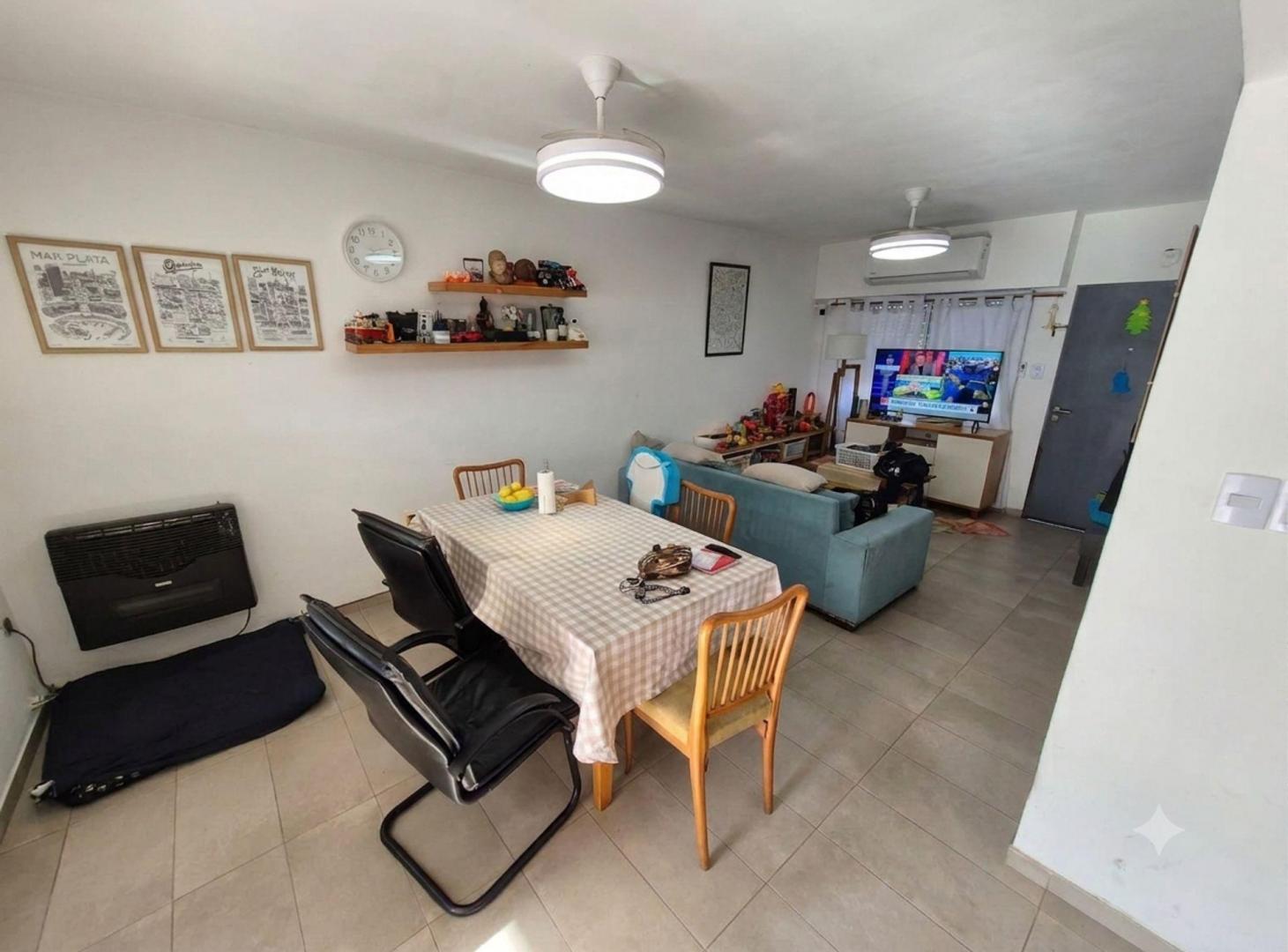 Foto de Venta de Ph tipo casa 4 amb con cochera., imagen 2