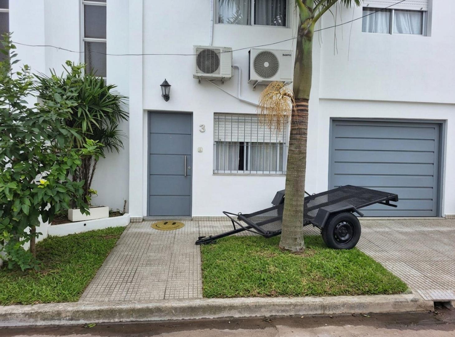 Foto de Venta de Ph tipo casa 4 amb con cochera., imagen 1