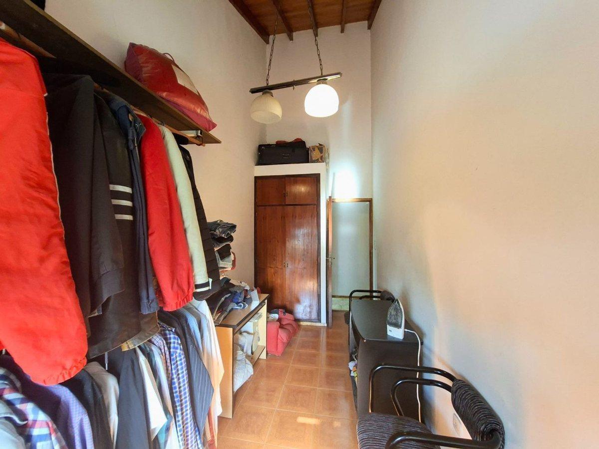 Foto de VENTA CASA TRIPLEX 4 AMB C/ COCHERA Y PATIO BERNAL, imagen 4