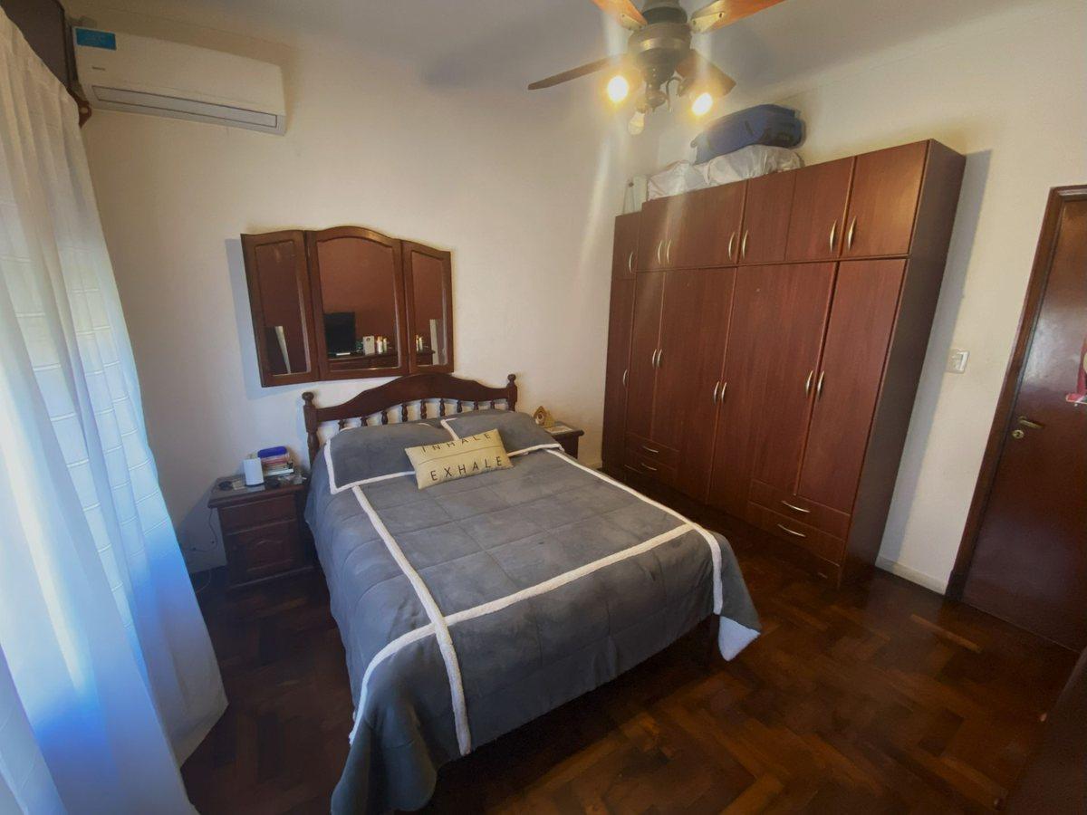 Foto de VENTA CASA 4 AMBIENTES C/COCHERA BERNAL OESTE, imagen 5