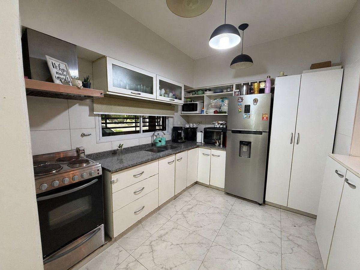 Foto de VENTA PH TIPO CASA 5 AMBIENTES, SARANDI, imagen 2