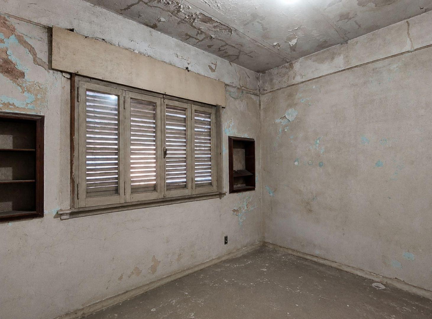Foto de Casa en Venta 4 ambientes Quilmes a reciclar, imagen 5