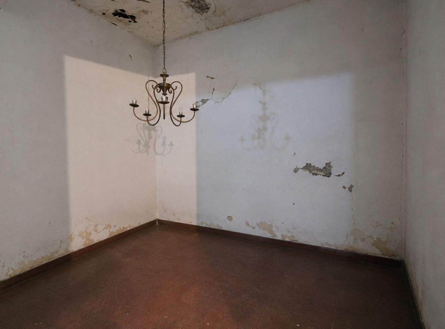 Foto de Casa en Venta 4 ambientes Quilmes a reciclar, imagen 4
