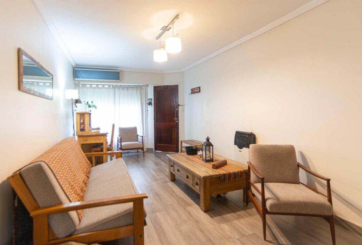 Foto de Venta casa 3 ambientes con cochera en Bernal, imagen 3