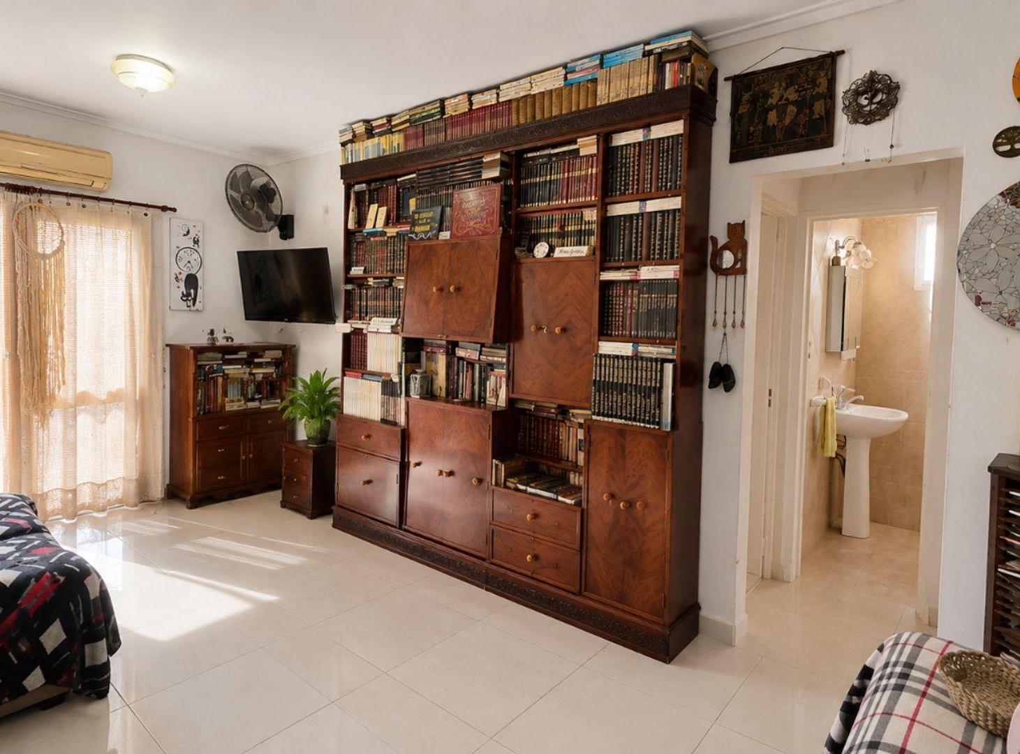 Foto de VENTA DPTO 2AMB QUILMES CENTRO BALCÓN BAULERA, imagen 2