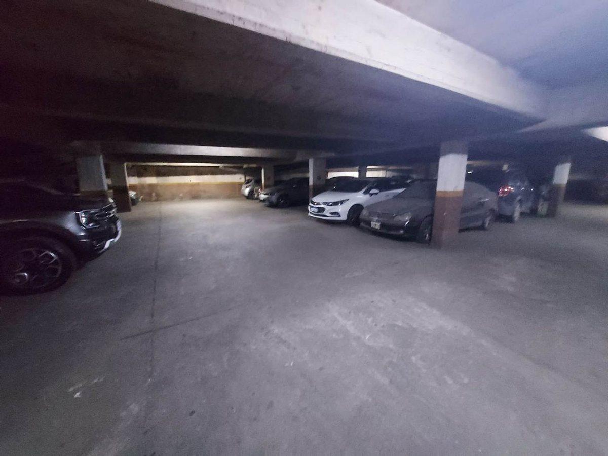 Foto de VENTA COCHERA CUBIERTA BERNAL CENTRO, imagen 1