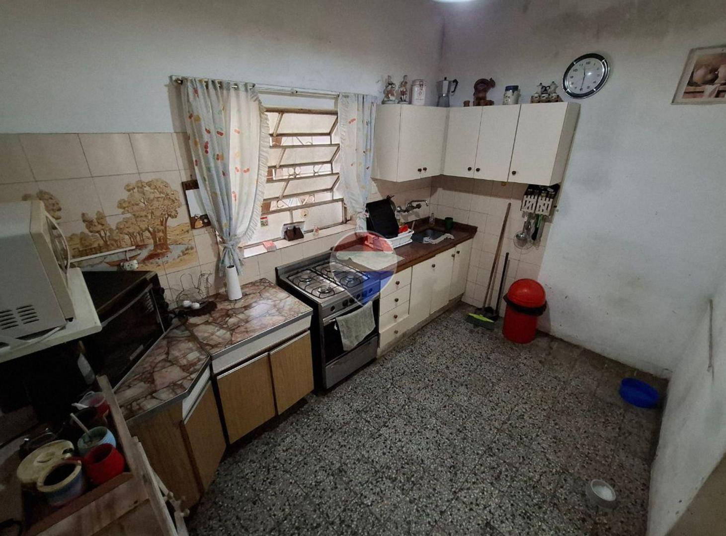 Foto de VENTA PH 5 AMBIENTES CON JARDIN BERNAL OESTE, imagen 2