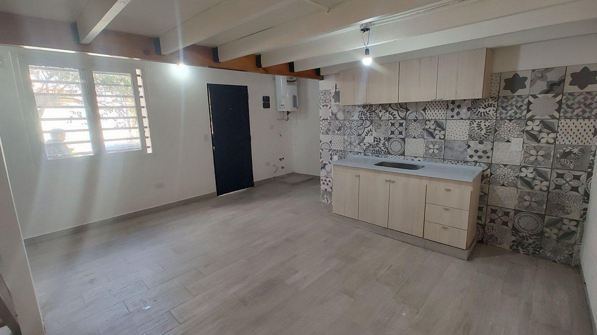 Foto de VENTA PH MONOAMBIENTE AVELLANEDA, imagen 5