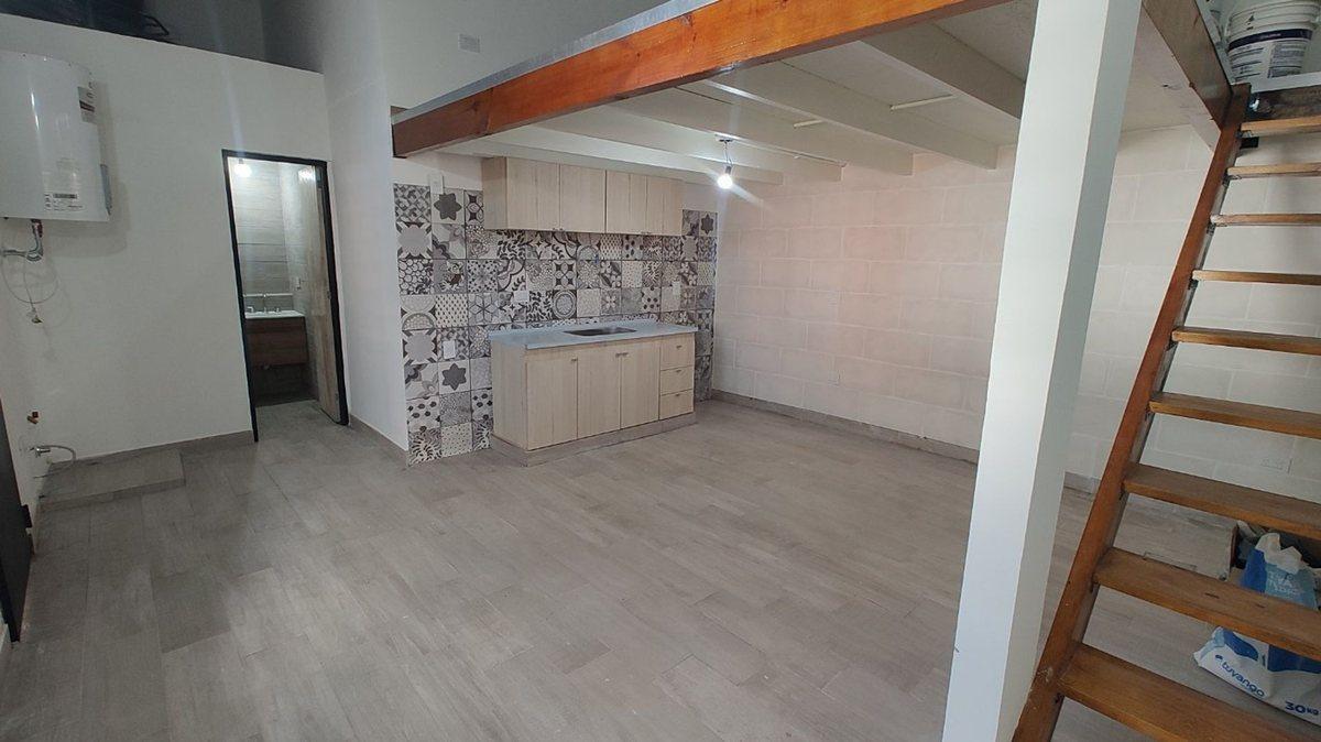 Foto de VENTA PH MONOAMBIENTE AVELLANEDA, imagen 3