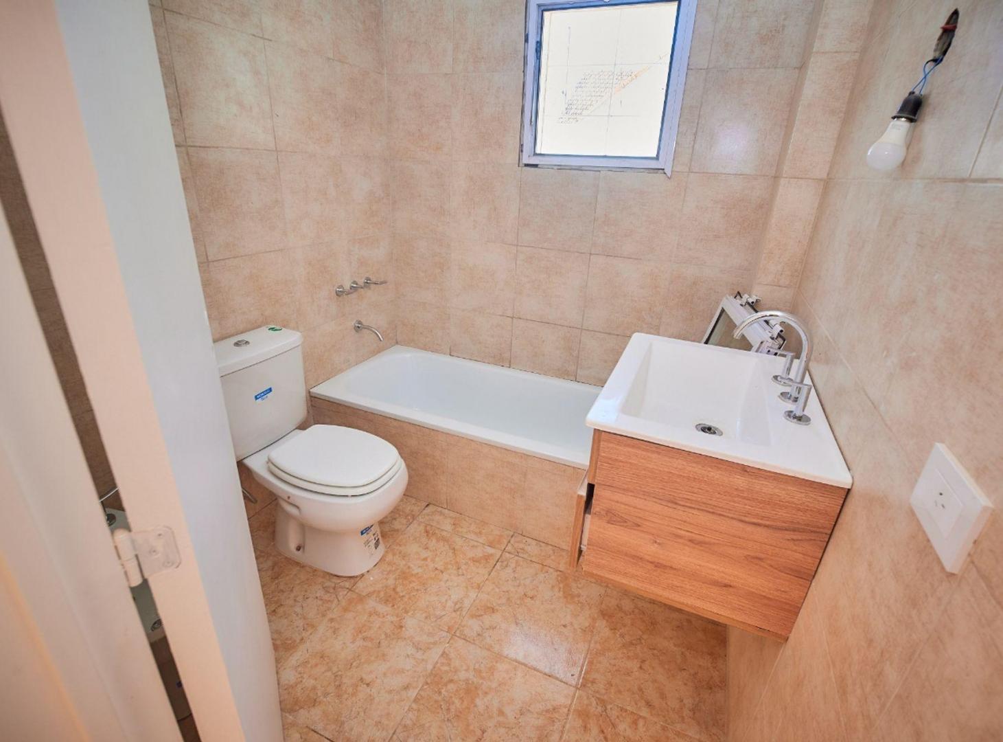 Foto de VENTA DEPARTAMENTO 3 AMBIENTES COCHERA A ESTRENAR, imagen 4