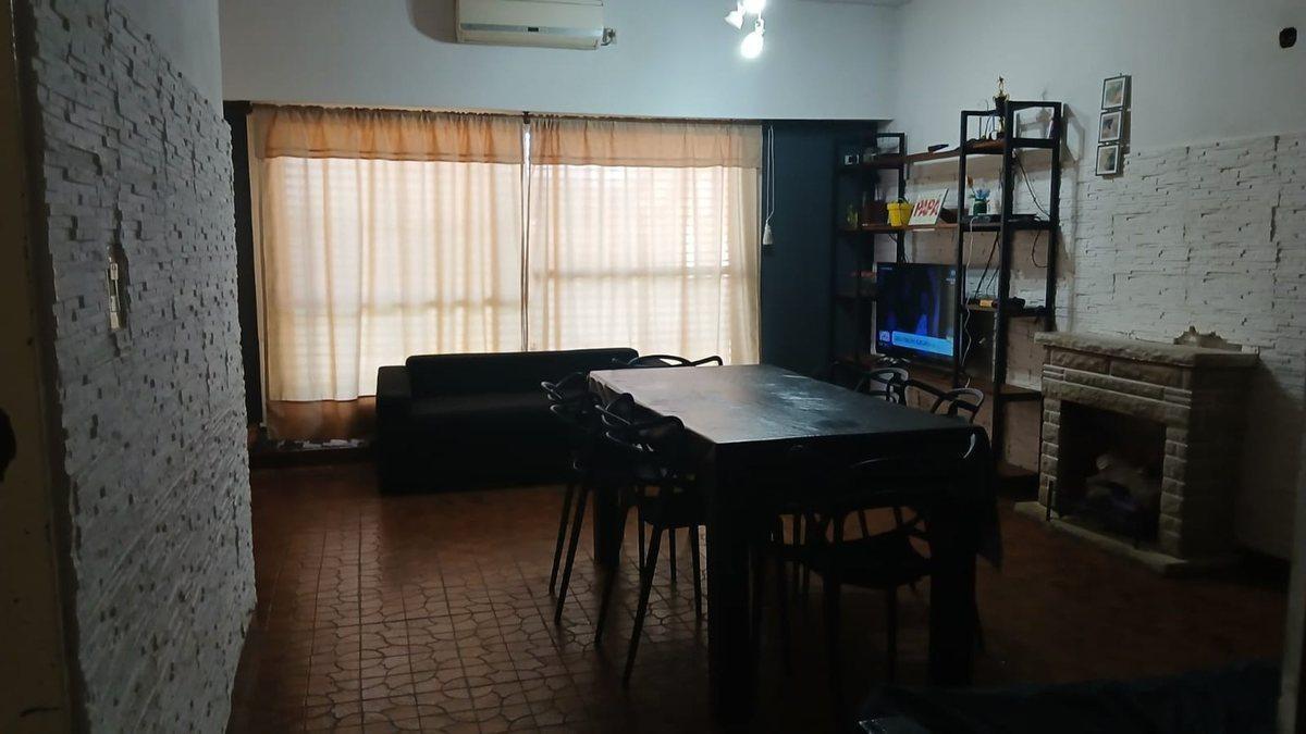 Foto de Venta casa 4 ambientes con lote en Bernal Oeste, imagen 1