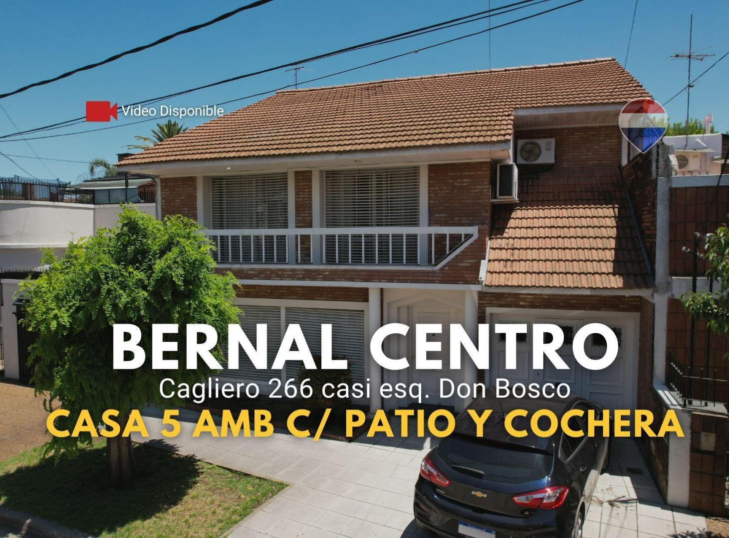 Foto de Venta Casa 5 amb c/ cochera en Bernal Centro, imagen 1
