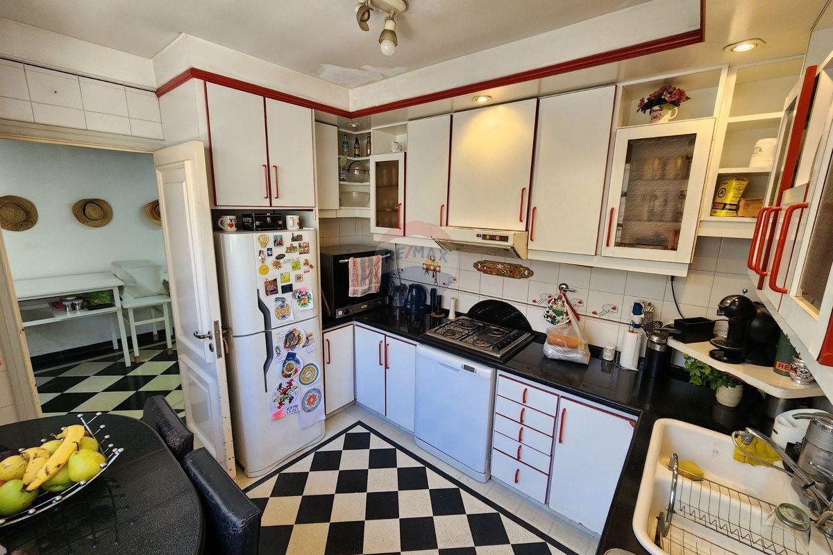 Foto de Venta Casa 5 amb c/ cochera en Bernal Centro, imagen 4