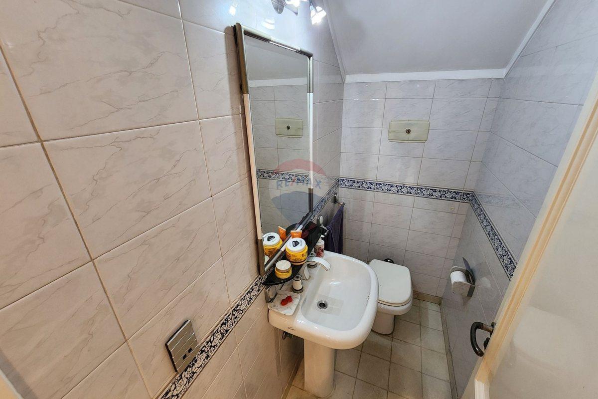 Foto de Venta Casa 5 amb c/ cochera en Bernal Centro, imagen 3