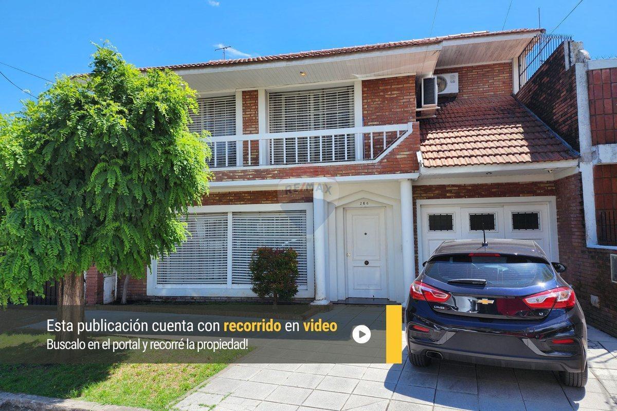 Foto de Venta Casa 5 amb c/ cochera en Bernal Centro, imagen 5