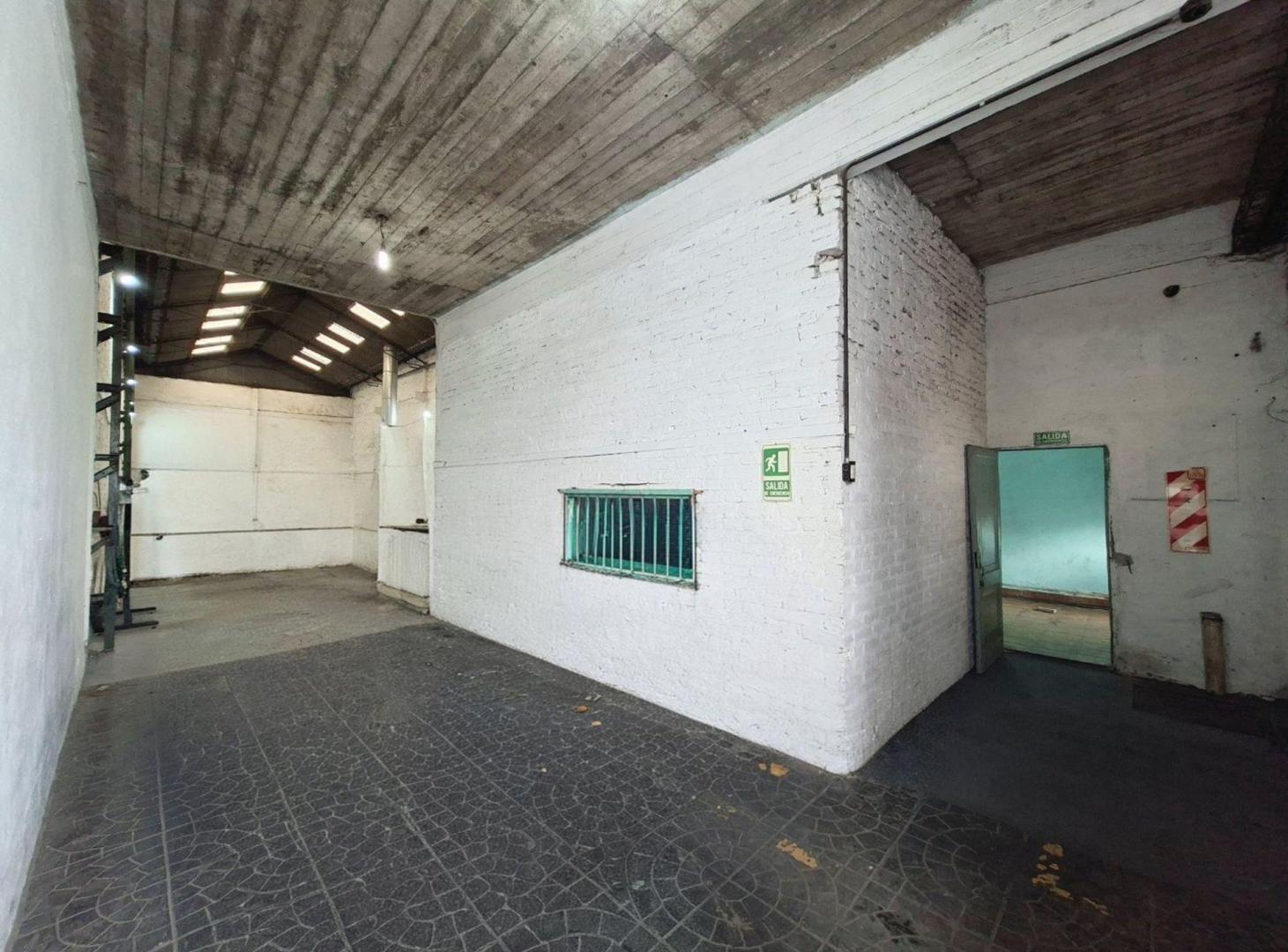 Foto de VENTA GALPÓN INDUSTRIAL + OFICINAS O DEPTO, imagen 1
