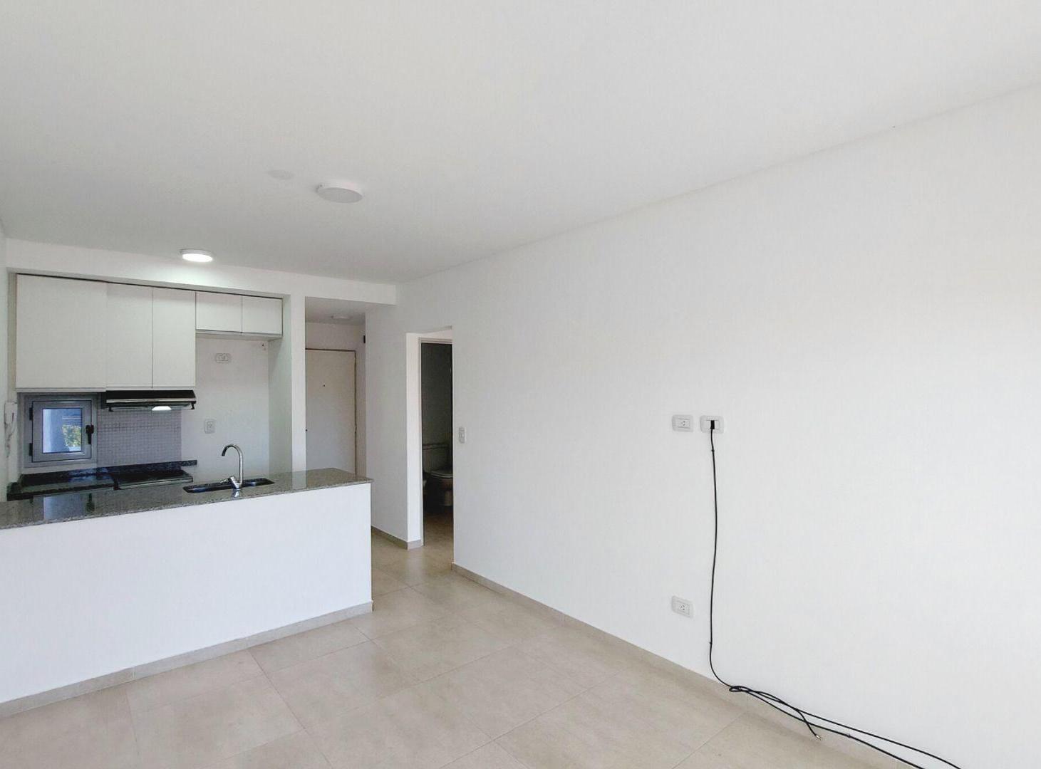Foto de ALQUILER DEPARTAMENTO 2 AMB COCHERA. BERNAL CENTRO, imagen 3