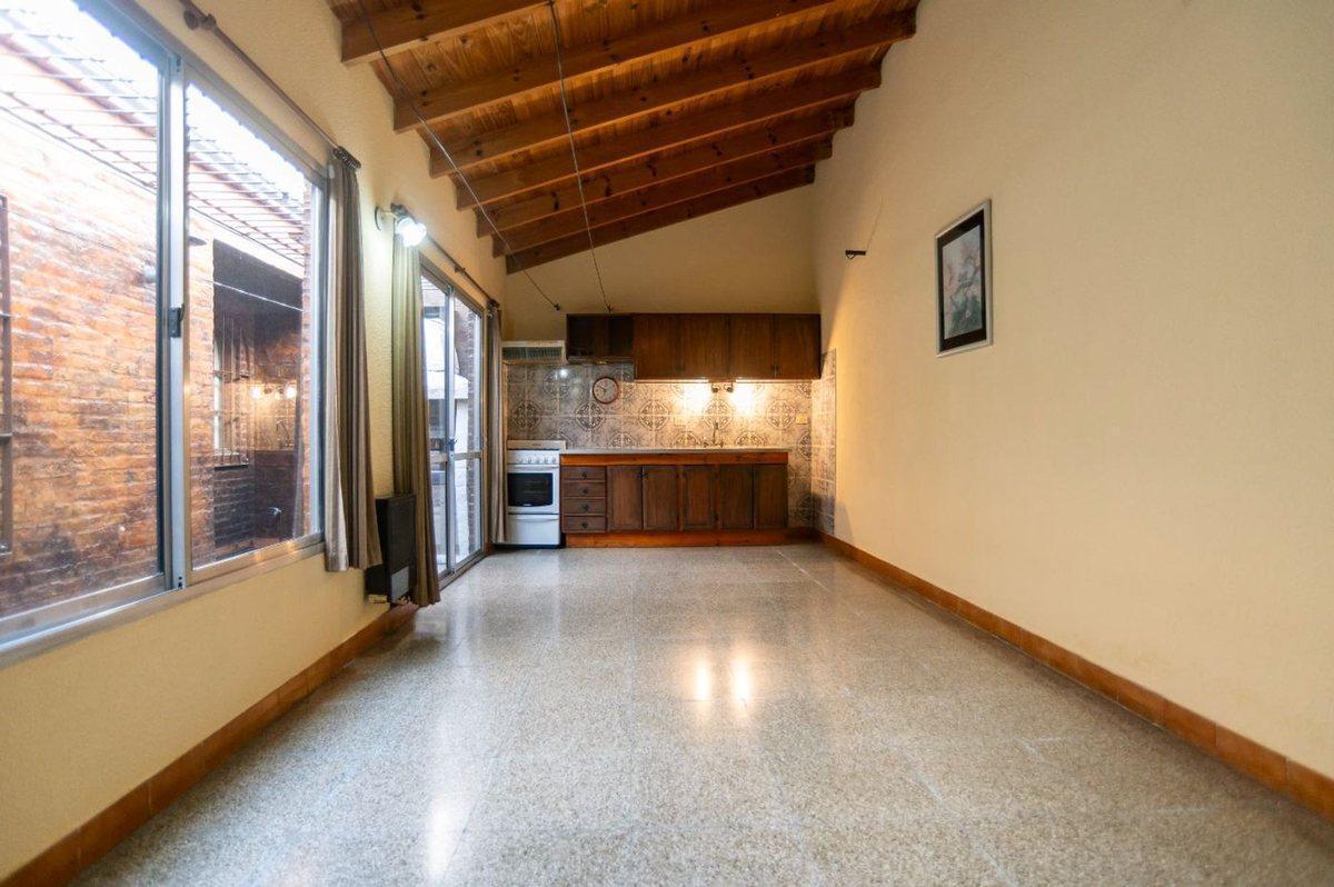 Foto de Casa 4 ambientes en venta Bernal apto credito, imagen 1