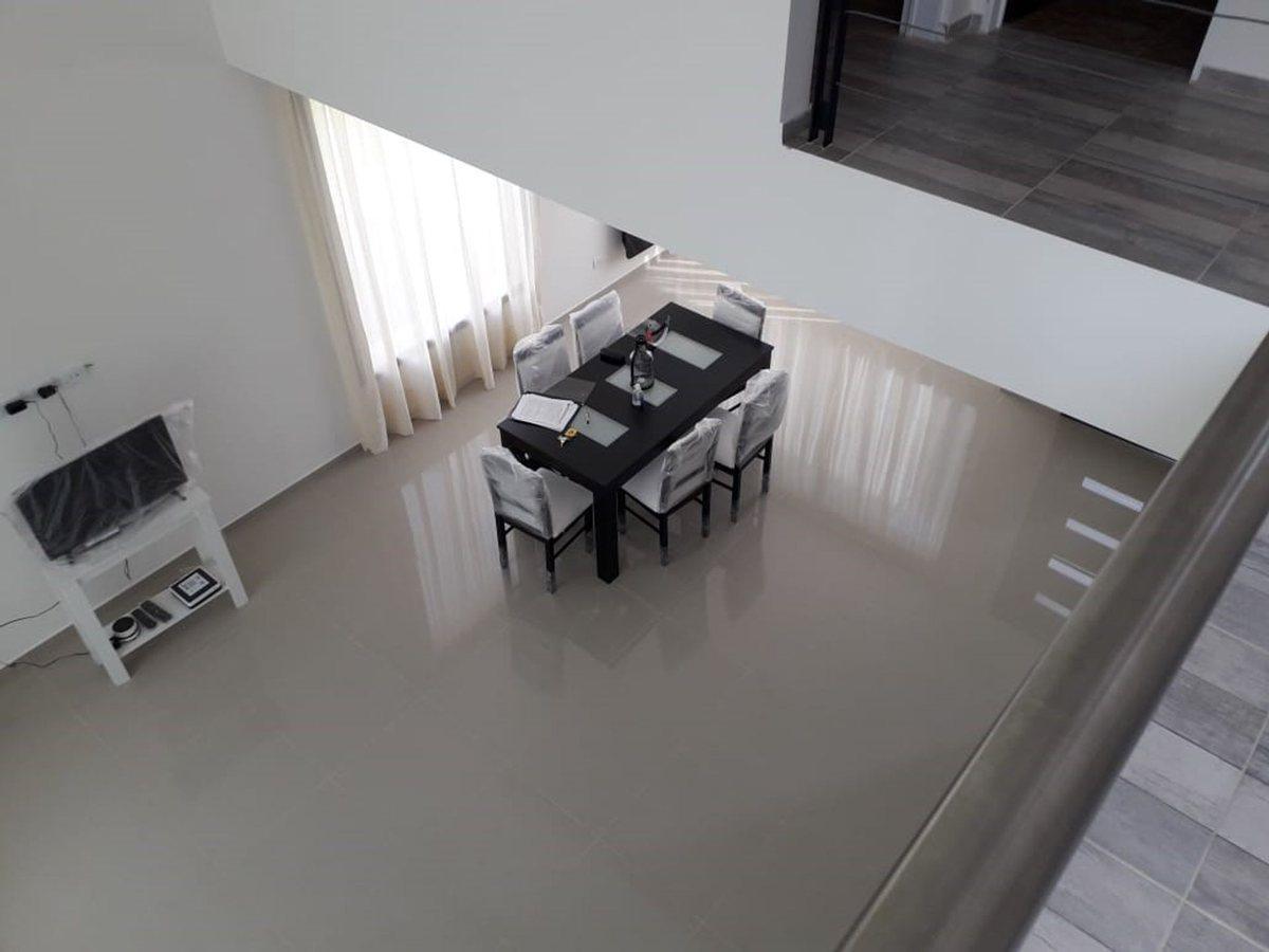 Foto de CASA ALQ "PRINCIPADO DE SAN VICENTE" 5 amb. Pileta, imagen 5