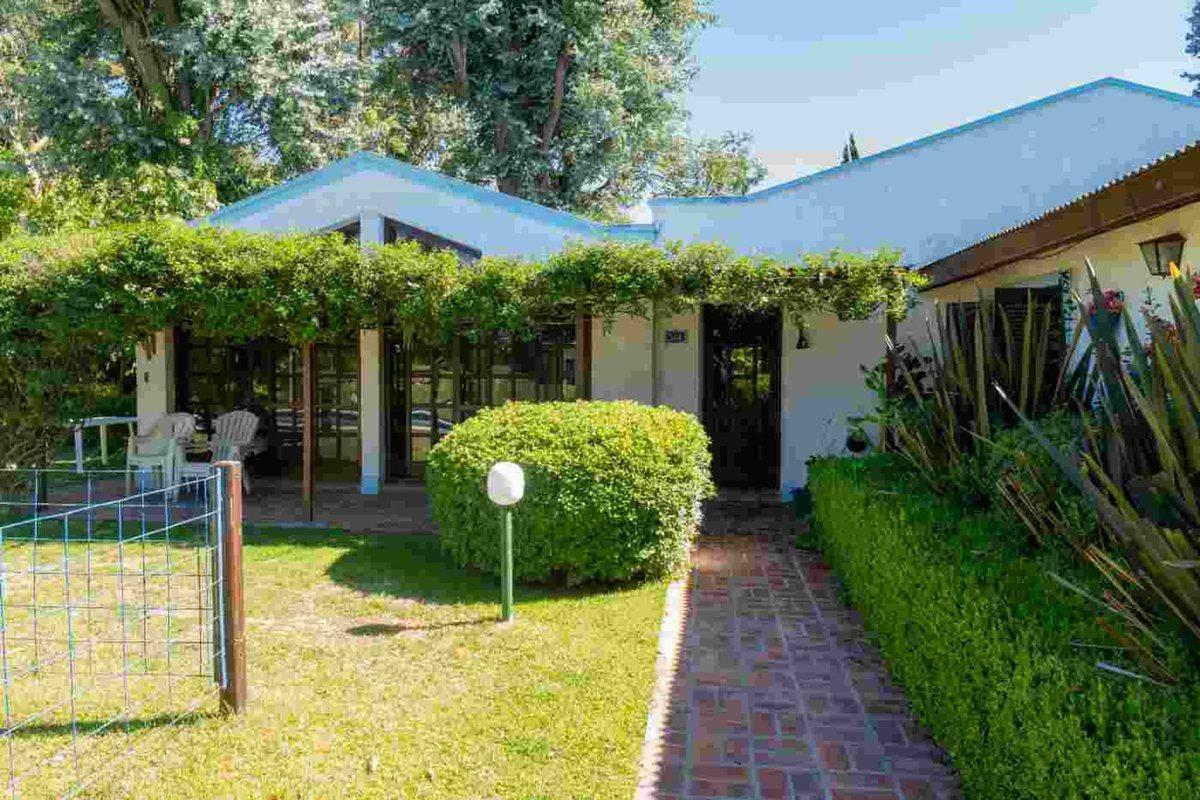 Foto de VENTA CASA DE 4 AMB EN EL COUNTRY GOLF CHASCOMUS, imagen 1