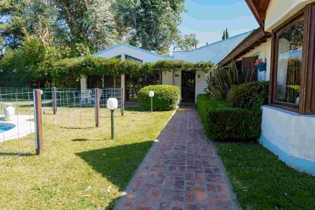 Foto de VENTA CASA DE 4 AMB EN EL COUNTRY GOLF CHASCOMUS, imagen 4